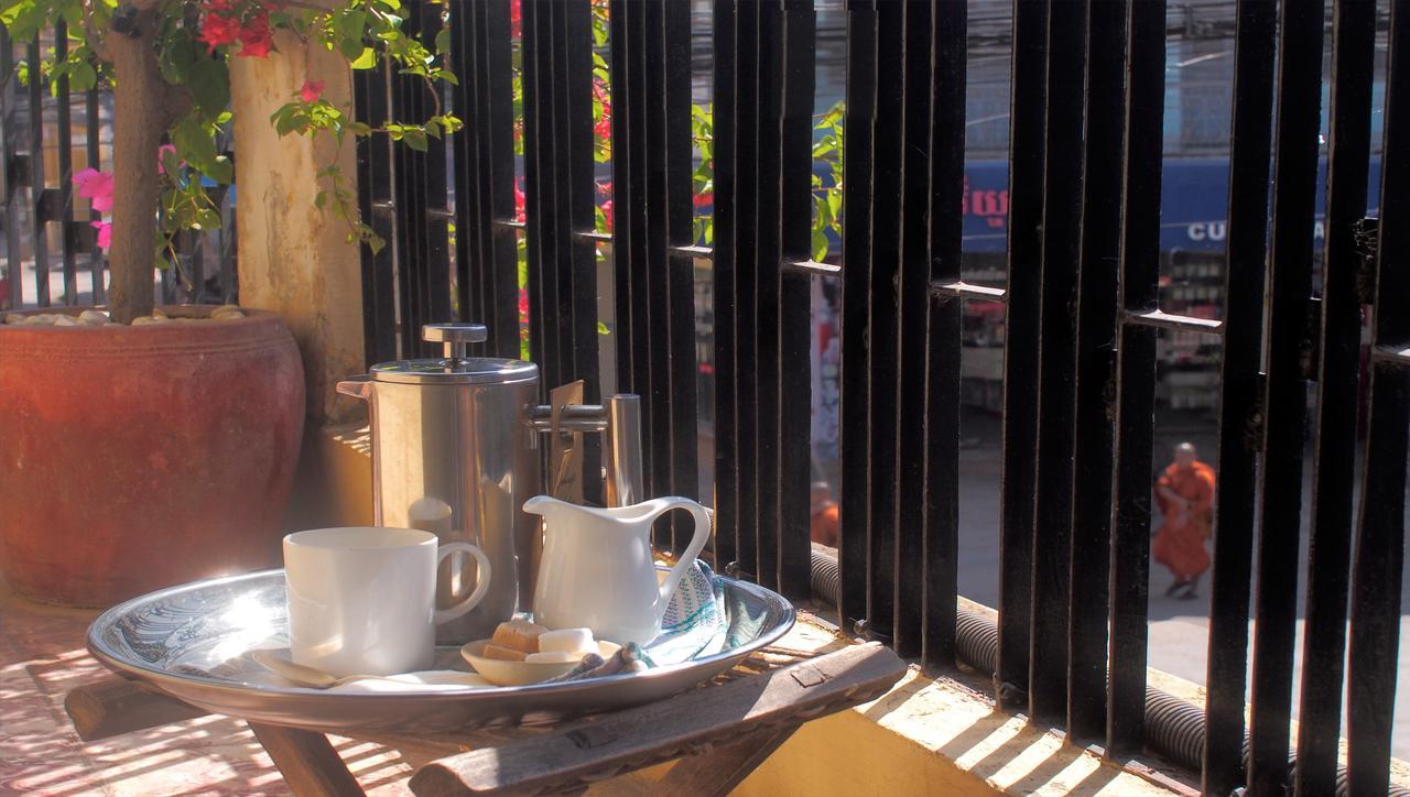 Bric-A-Brac Hotel Battambang Exterior foto