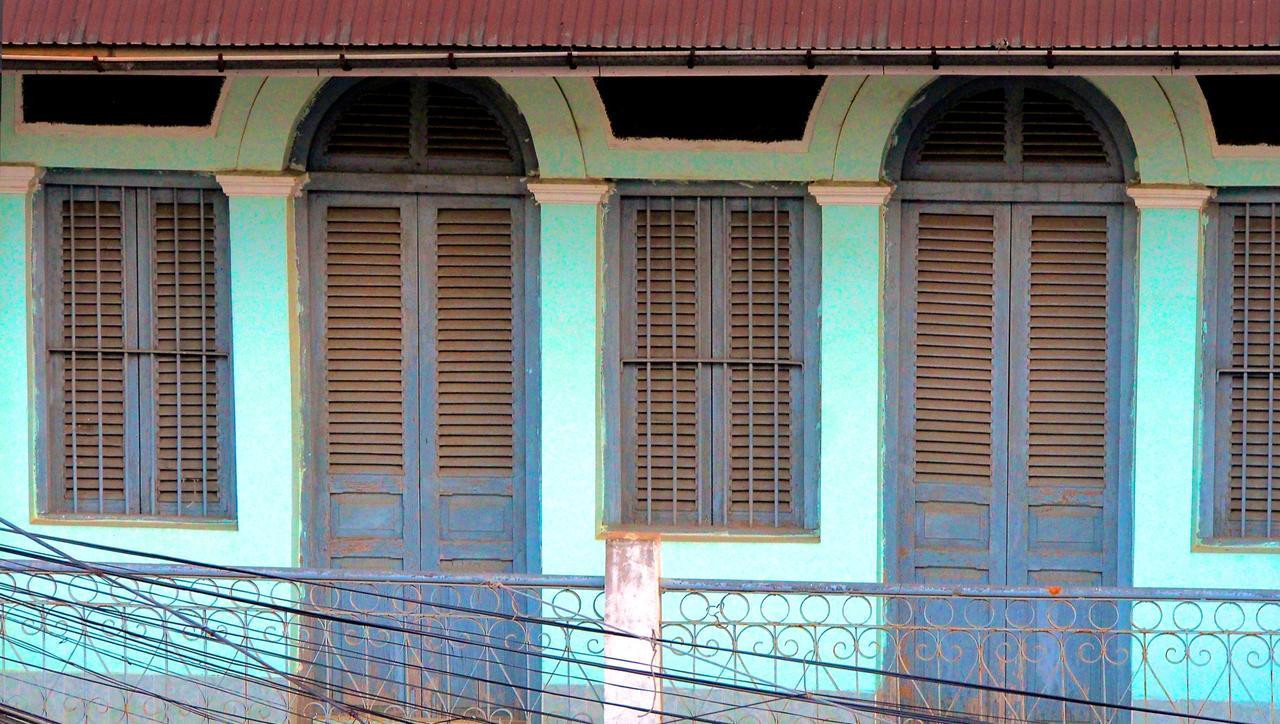 Bric-A-Brac Hotel Battambang Exterior foto