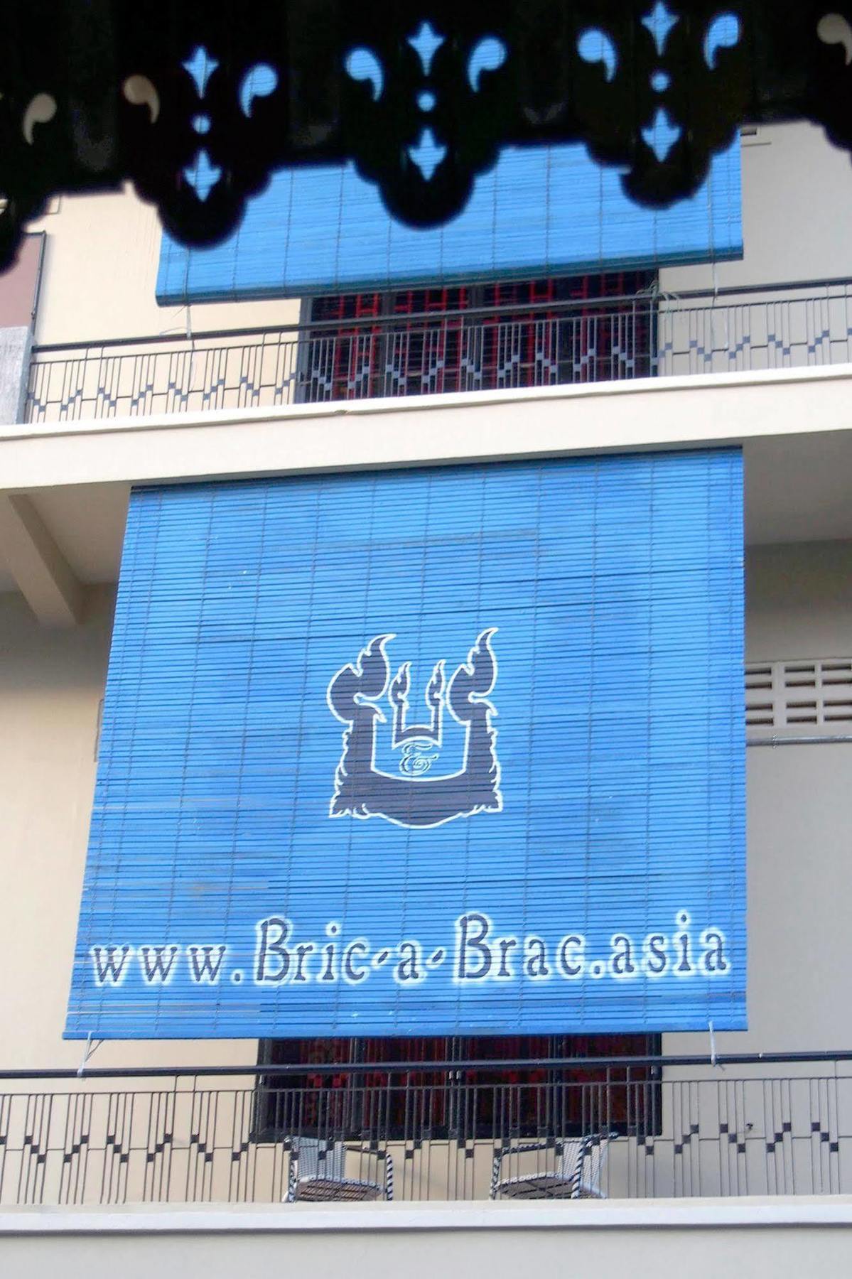 Bric-A-Brac Hotel Battambang Exterior foto